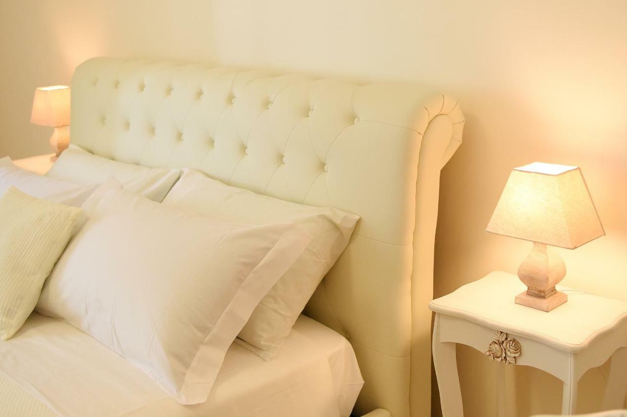 B&B Bonnes Suites Naples Exterior photo