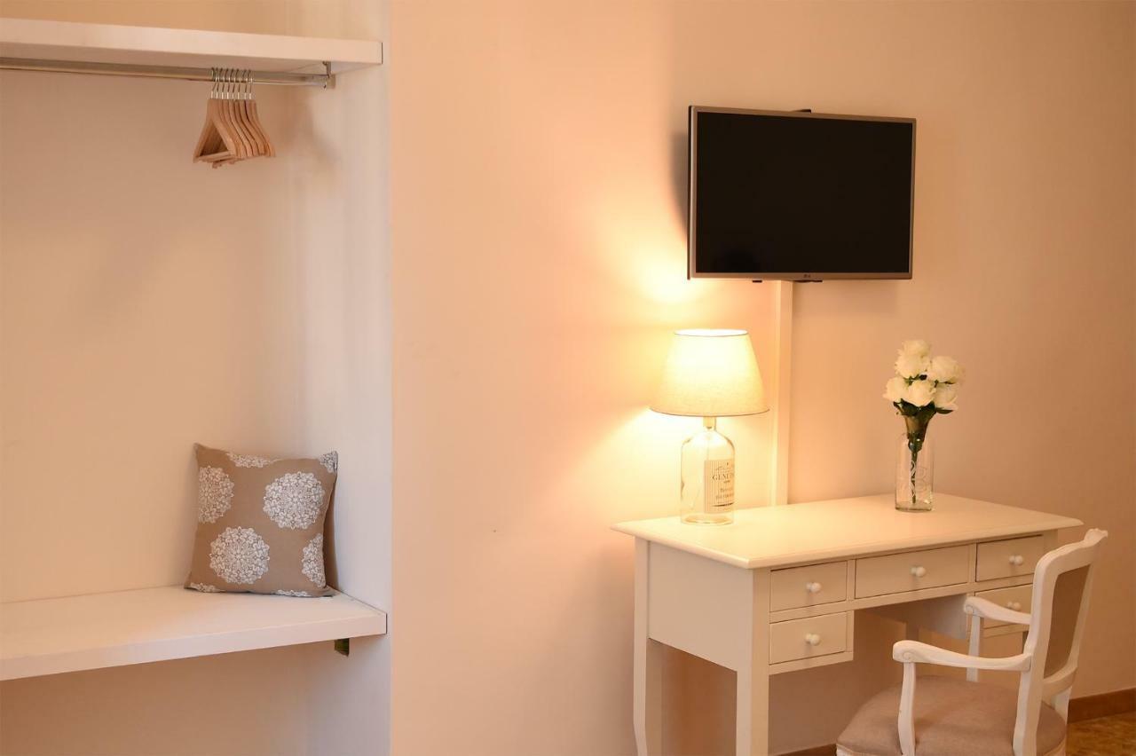 B&B Bonnes Suites Naples Exterior photo