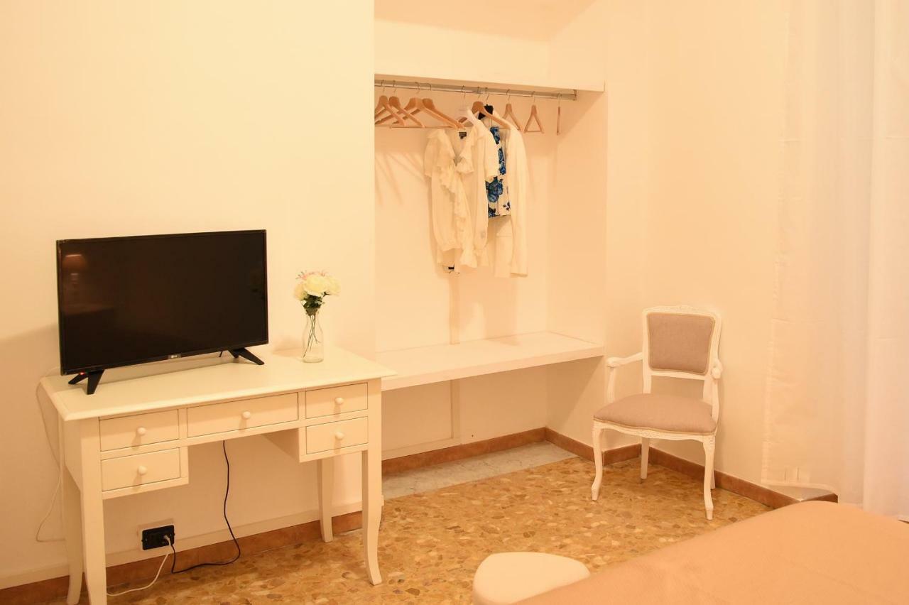 B&B Bonnes Suites Naples Exterior photo